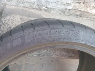 X4/ 265/ 35/ ZR20(99Y) MICHELIN PILOT SPORT 4s