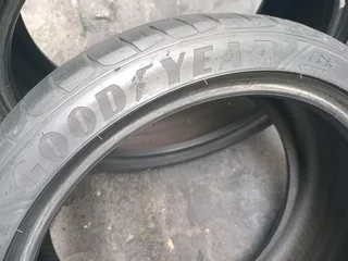 X2/ 225/ 40/ R18 GOODYEAR EAGLE F1 RUNFLAT
