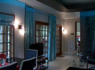 Fully Furnished, Lock Up-and-go, Four-star Executive Suite Ideal For The Busy Executive Or Traveller