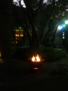 FULLY FURNISHED, LOCK UP-AND-GO, FOUR-STAR EXECUTIVE SUITE IDEAL FOR THE BUSY EXECUTIVE OR TRAVELLER