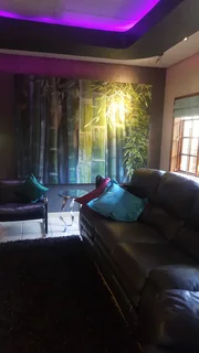 FULLY-FURNISHED, NO-FUSS, LOCK-UP-AND-GO, UP-MARKET SUITE IDEAL FOR THE BUSY EXECUTIVE