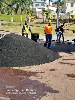 Retaining walls and building