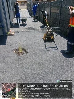 Paving retaining walls installation