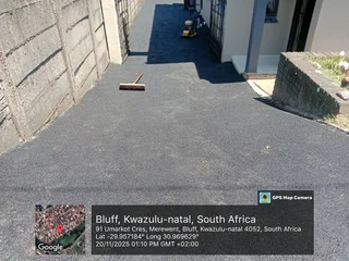 Paving retaining walls installation