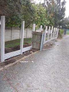 Precast fencing