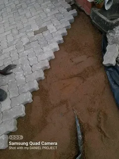 Paving and tar