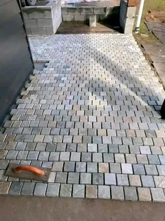 Paving and tar