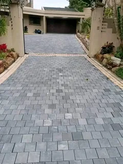 Paving and tar