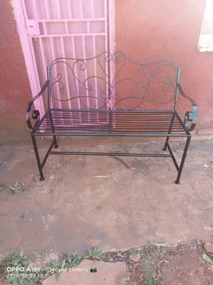 Metal garden bench