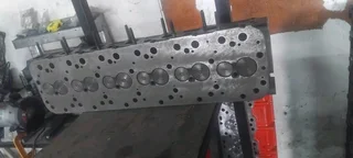 Recon cylinder head&#39;s for heavy duty trucks and yellow metal.