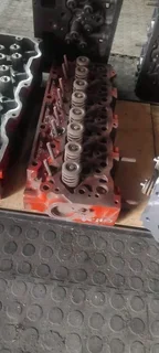 Recon cylinder head&#39;s for heavy duty trucks and yellow metal.