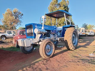 Roofed Landini Tractor For Sale. No leaks, no smoke, no leaks, nothing to fix!