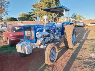 Roofed Landini Tractor For Sale. No leaks, no smoke, no leaks, nothing to fix!