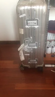 2.5 Apartment, PRISTINE CONDITION around Darras Centre (Kensington)  immediately available for rent.