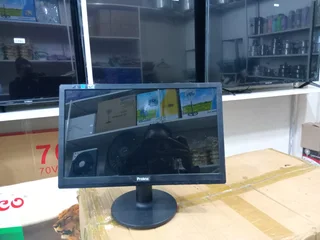 Proline 16inch monitor with VGA clean like new R300