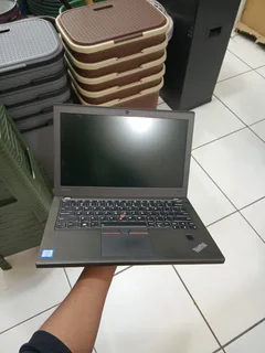 Lenovo Thinkpad X270Core I5 6th Gen8Gb ram 256GB SSD Windows 11