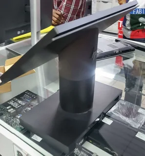 Hp Engage One AioCeleron 3965U 8GB Ram 256GB SSD Hp Scanner