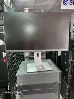 Dell 24 Monitor - P2422H - Full HD 1080p, IPS Technology, ComfortView Plus Technology