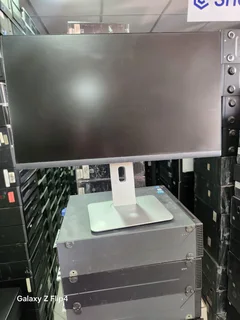 Dell 24 Monitor - P2422H - Full HD 1080p, IPS Technology, ComfortView Plus Technology