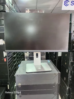 Dell 24 Monitor - P2422H - Full HD 1080p, IPS Technology, ComfortView Plus Technology