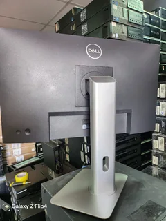 Dell 24 Monitor - P2422H - Full HD 1080p, IPS Technology, ComfortView Plus Technology