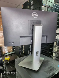 Dell 24 Monitor - P2422H - Full HD 1080p, IPS Technology, ComfortView Plus Technology