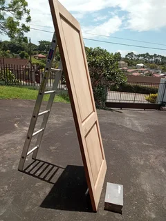 Solid External Meranti Doorwith Handle Lock Set