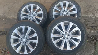 20inches Mercedes-Benz Mag rims tyre