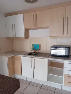 Seperate Entrance - Lotus River (between zeekoi and Lake rd) -R5300