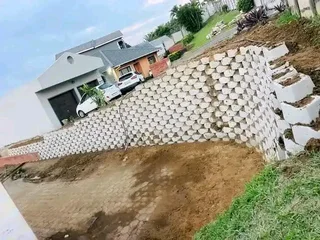 Specialist ln G BLOCKS RETAINING AND TAR ROAD INSTALLATION