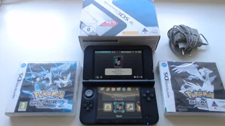Nintendo 3DS XL Blue / Black Console with 2 Games