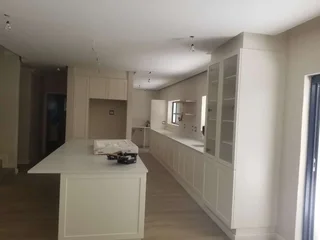 SKILLED, COMPETENT,  EXPERIENCED AND PROFESSIONAL CARPENTER.