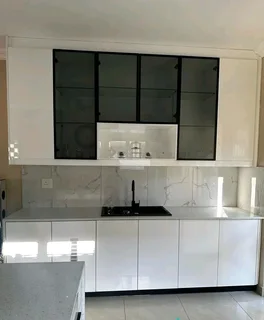 PROFESSIONAL,  EXPERIENCED,  SKILLED AND COMPLETE CARPENTER.