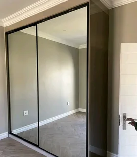 COMPETENT, SKILLED, COMPLETE AND PROFESSIONAL CARPENTER.