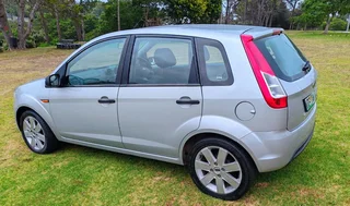 2015 Ford Figo Hatchback