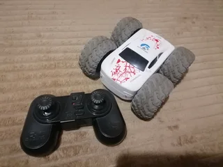 Preloved remote control stunt car for sale