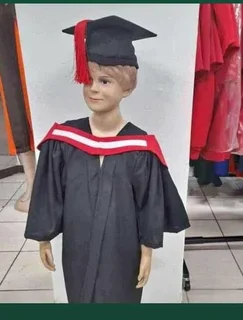 Crèche or Pre school graduation gowns,caps and sashes