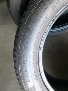 225/50/17 runflat Bridgestone for sale call/whatsApp 0670042842 for details we do deliveries.