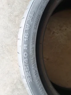 225/40/18 continental runflat and many other sizes for sale call/whatsApp 0670042842 for details.