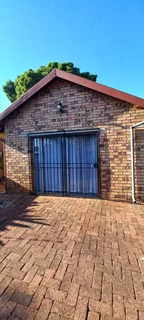 cottage - Ad posted by lozman banks