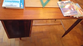 Desk - Ad posted by Tony T