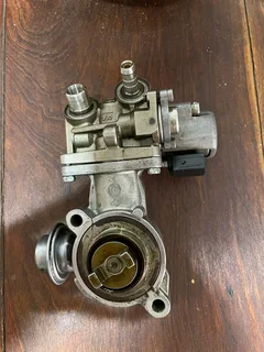 Mercedes Benz c200 271 WDD204 High pressure fuel pump