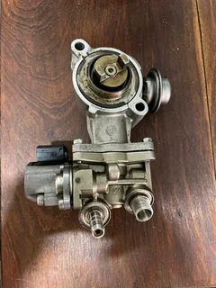Mercedes Benz c200 271 WDD204 High pressure fuel pump