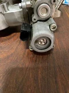 Mercedes Benz c200 271 WDD204 High pressure fuel pump