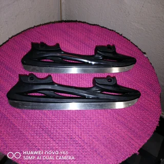 Pair of ice skating blades for only R300