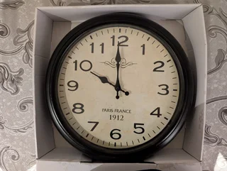Classic Vintage-Style Wall Clock