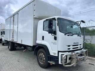 Isuzu FVM 900
