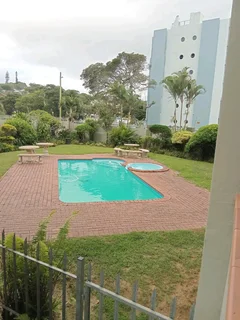 Beach front apartment in junita manaba beach margate