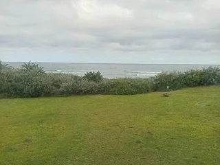 Beach front apartment in junita manaba beach margate