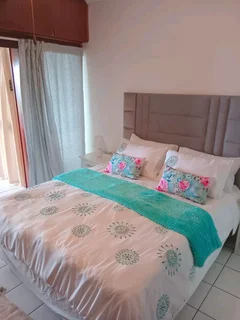 Beach front apartment in junita manaba beach margate